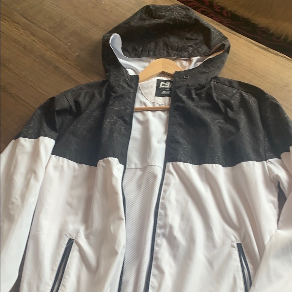 Women’s CSG wind breaker  size L
